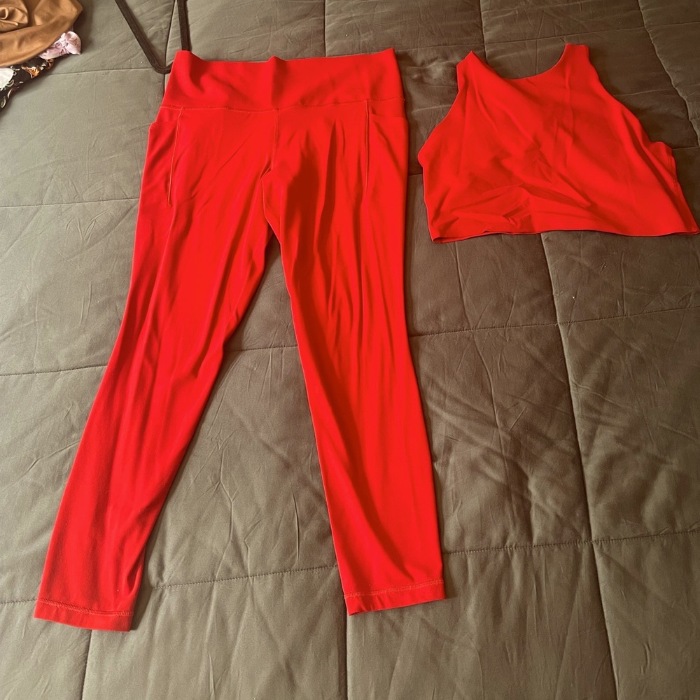 Athleta Salutation Stash Leggings/Conscious Crop Bra Matching Set